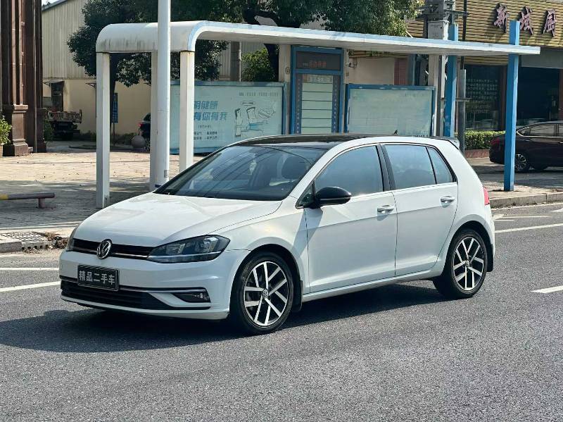Volkswagen Golf 2020 Volkswagen Golf 2020 immagine di auto