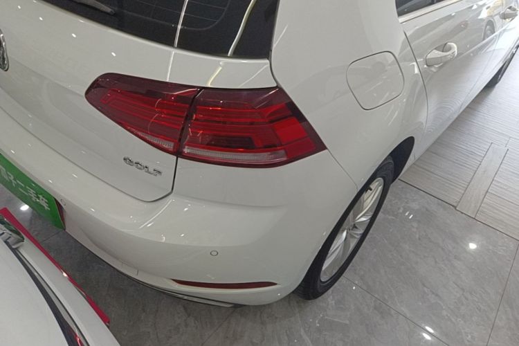Volkswagen Golf 2019 imagen de coche #8