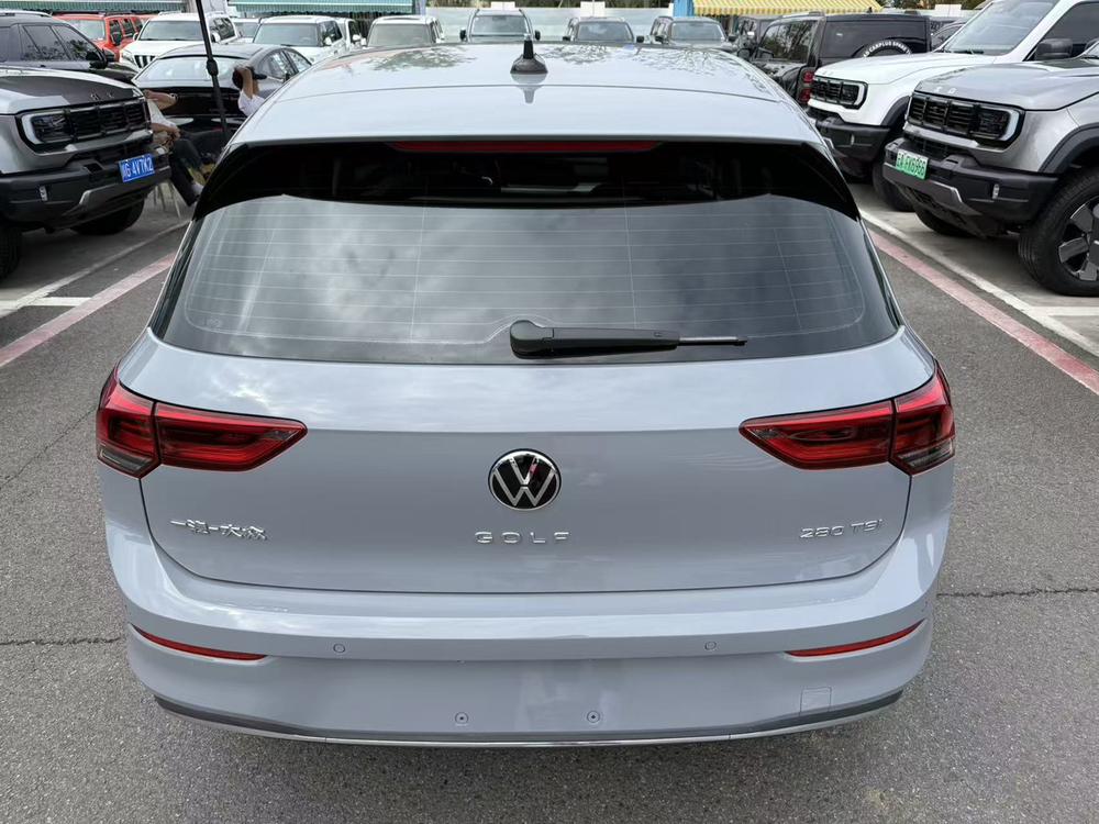 Volkswagen Golf 2021 car image #5