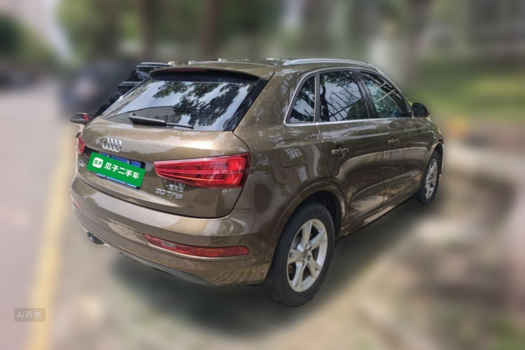 Audi Q3 2018 car image #7