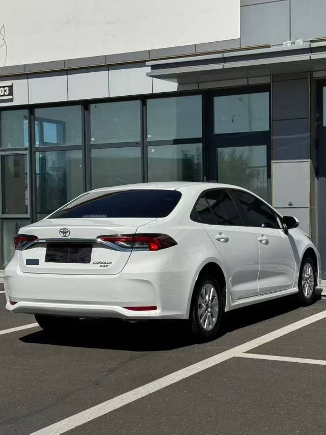 Toyota Corolla 2023 immagine di auto #5