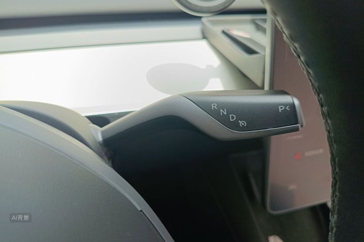 Tesla Model Y 2023 #16 Tesla Model Y 2023 car image #16