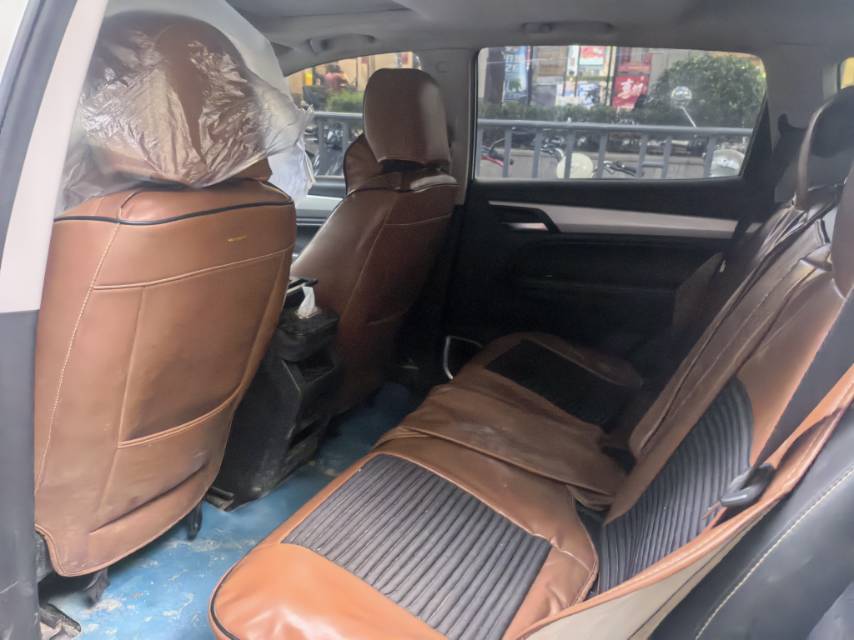 GEELY Vision X6 2020 car image #4