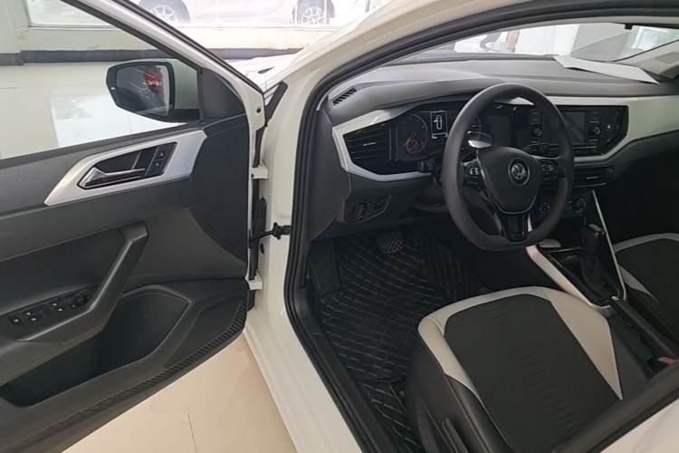 Volkswagen Polo 2020 immagine di auto #16