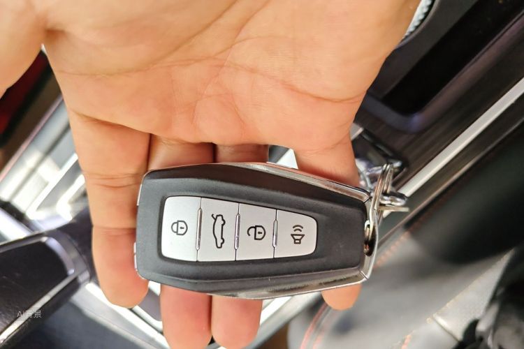 GEELY Binray 2019 image de voiture #10