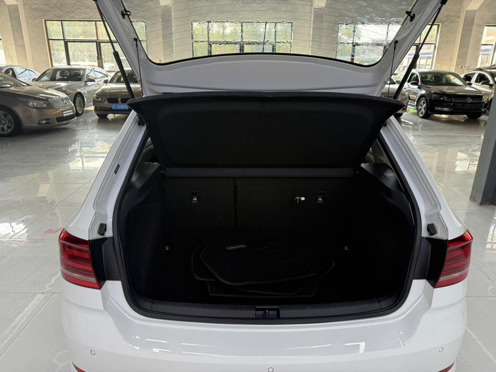Volkswagen Santana 2015 #14 Volkswagen Santana 2015 car image #14
