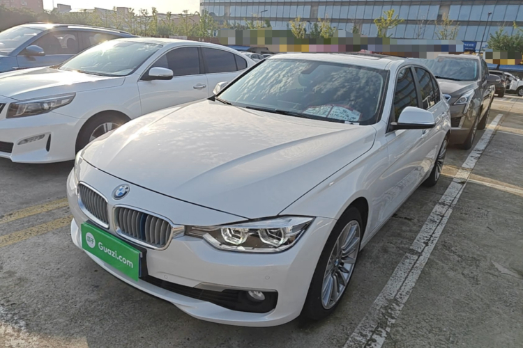 BMW 3 Series 2019 #2 BMW 3 Series 2019 car image #2
