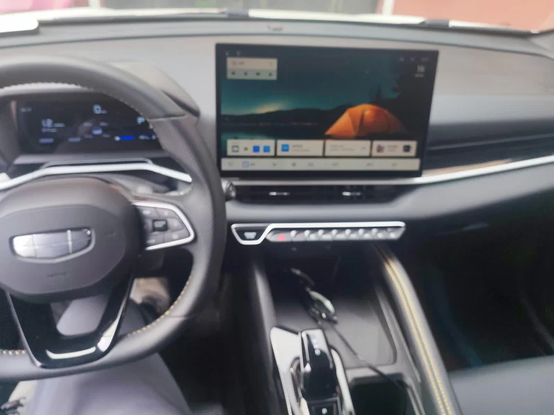 GEELY Coolray 2025 #8 GEELY Coolray 2025 car image #8