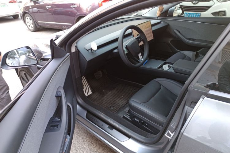 Tesla Model 3 2025 #13 Tesla Model 3 2025 car image #13