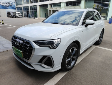 Audi Q3 2021 car image 