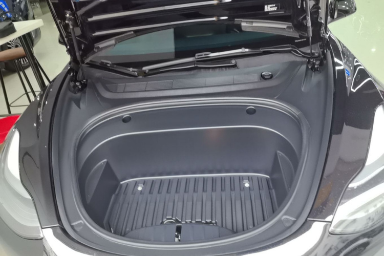 Tesla Model 3 2022 car image #20