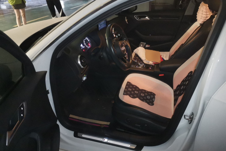 Audi A3 2019 immagine di auto #9