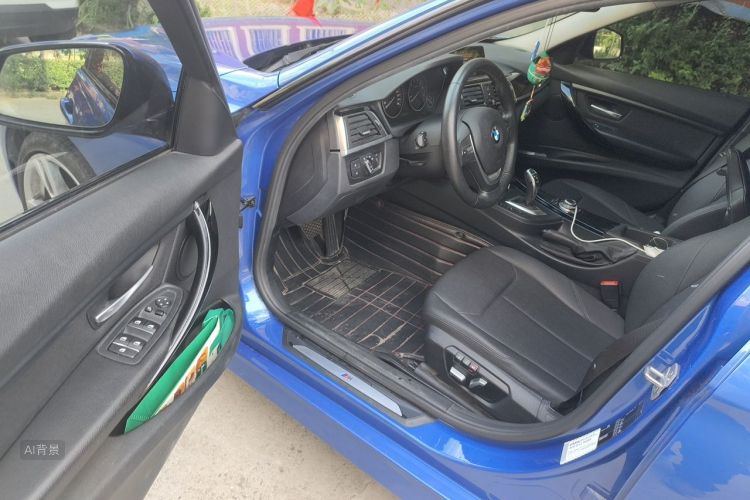 BMW 3 Series 2017 car image #18
