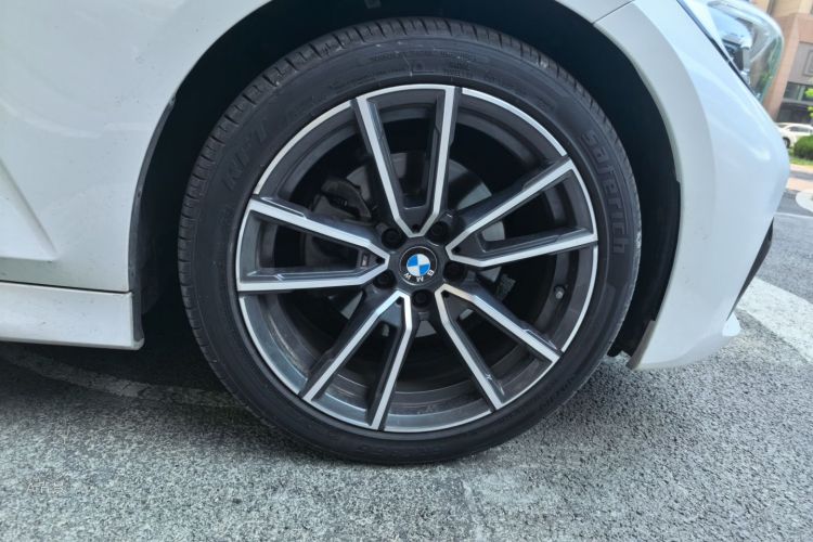 BMW 3 Series 2021 #9 BMW 3 Series 2021 car image #9