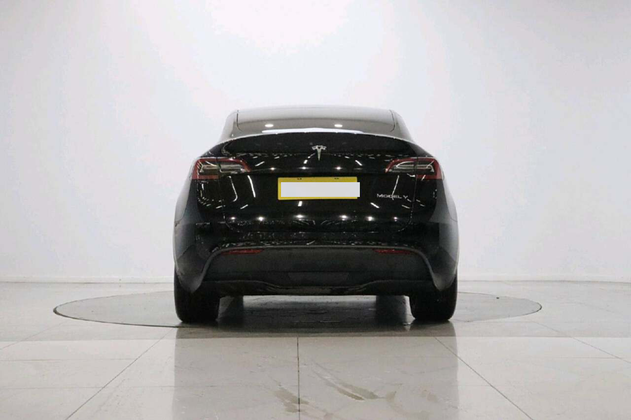 Tesla Model Y 2022 #7 Tesla Model Y 2022 car image #7