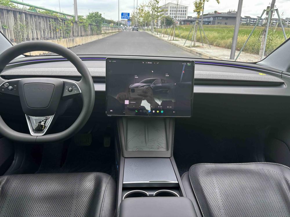 Tesla Model 3 2025 #8 Tesla Model 3 2025 car image #8