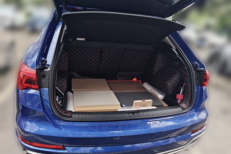 Audi Q3 2020 car image #17
