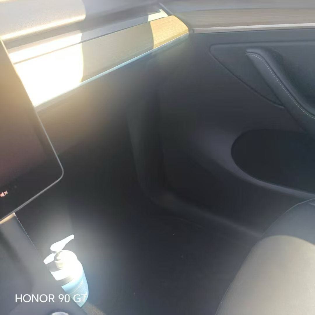 Tesla Model Y 2023 #5 Tesla Model Y 2023 car image #5