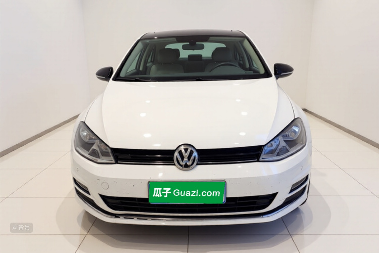 Volkswagen Golf 2017 car image #3