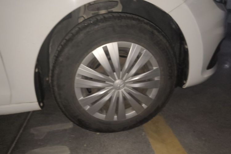 Volkswagen Santana 2017 car image #6