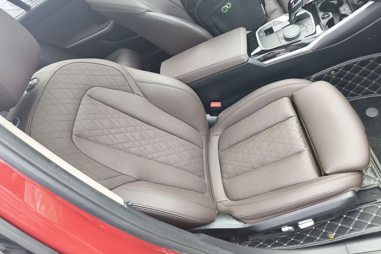 BMW 3 Series 2022 صورة سيارة #24