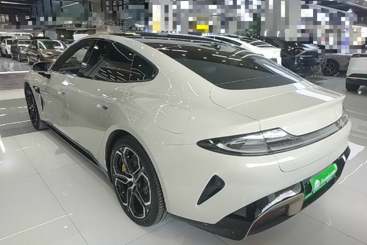 MI SU7 2025 car image #5