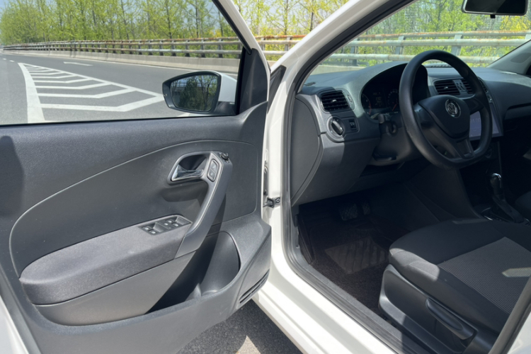 Volkswagen Polo 2018 #11 Volkswagen Polo 2018 car image #11