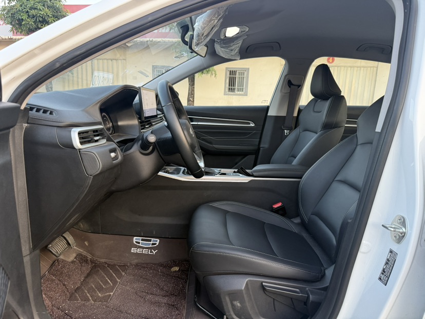 GEELY Emgrand 2024 car image #4