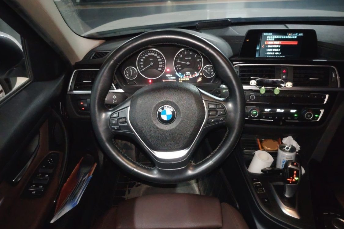 BMW 3 Series 2017 #22 BMW 3 Series 2017 car image #22
