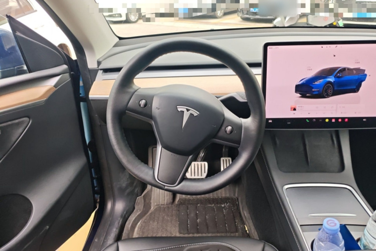 Tesla Model Y 2021 #15 Tesla Model Y 2021 car image #15