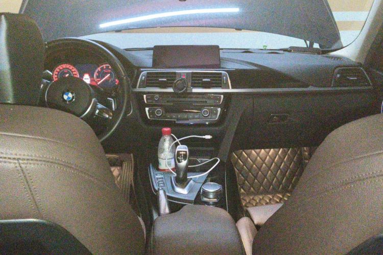 BMW 3 Series 2018 #7 BMW 3 Series 2018 car image #7