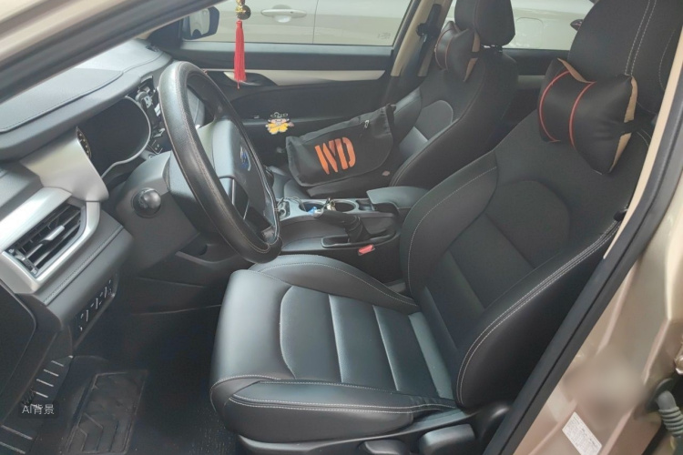 GEELY Emgrand 2019 #17 GEELY Emgrand 2019 car image #17