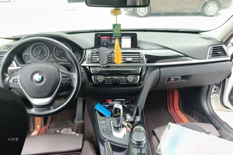 BMW 3 Series 2019 car image #11