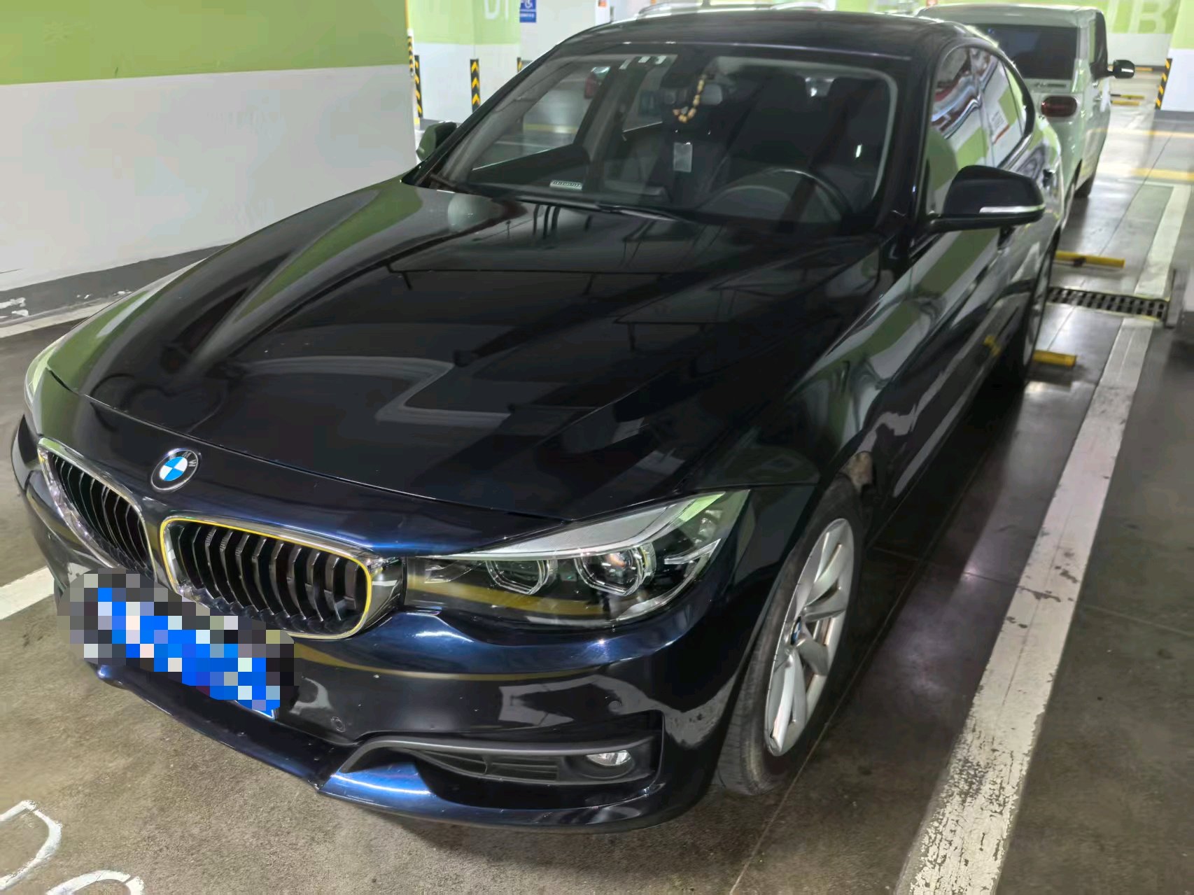 BMW 3 Series GT 2018 car image 