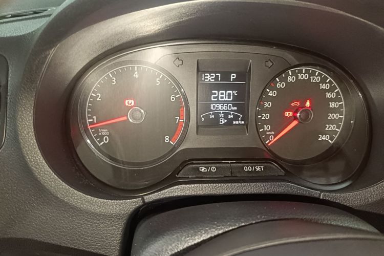 Volkswagen Polo 2018 car image #12