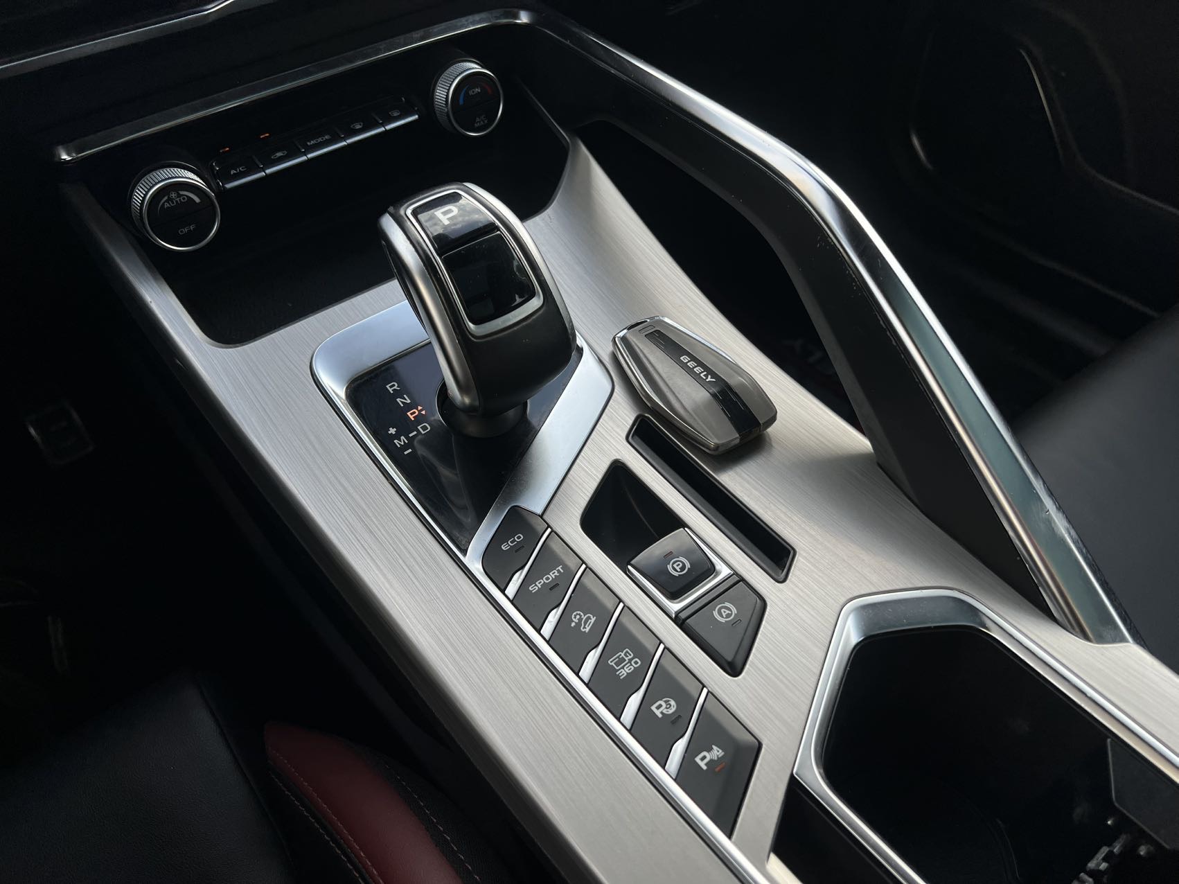 GEELY Coolray 2019 car image #9
