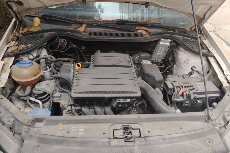 Volkswagen Polo 2016 car image #18