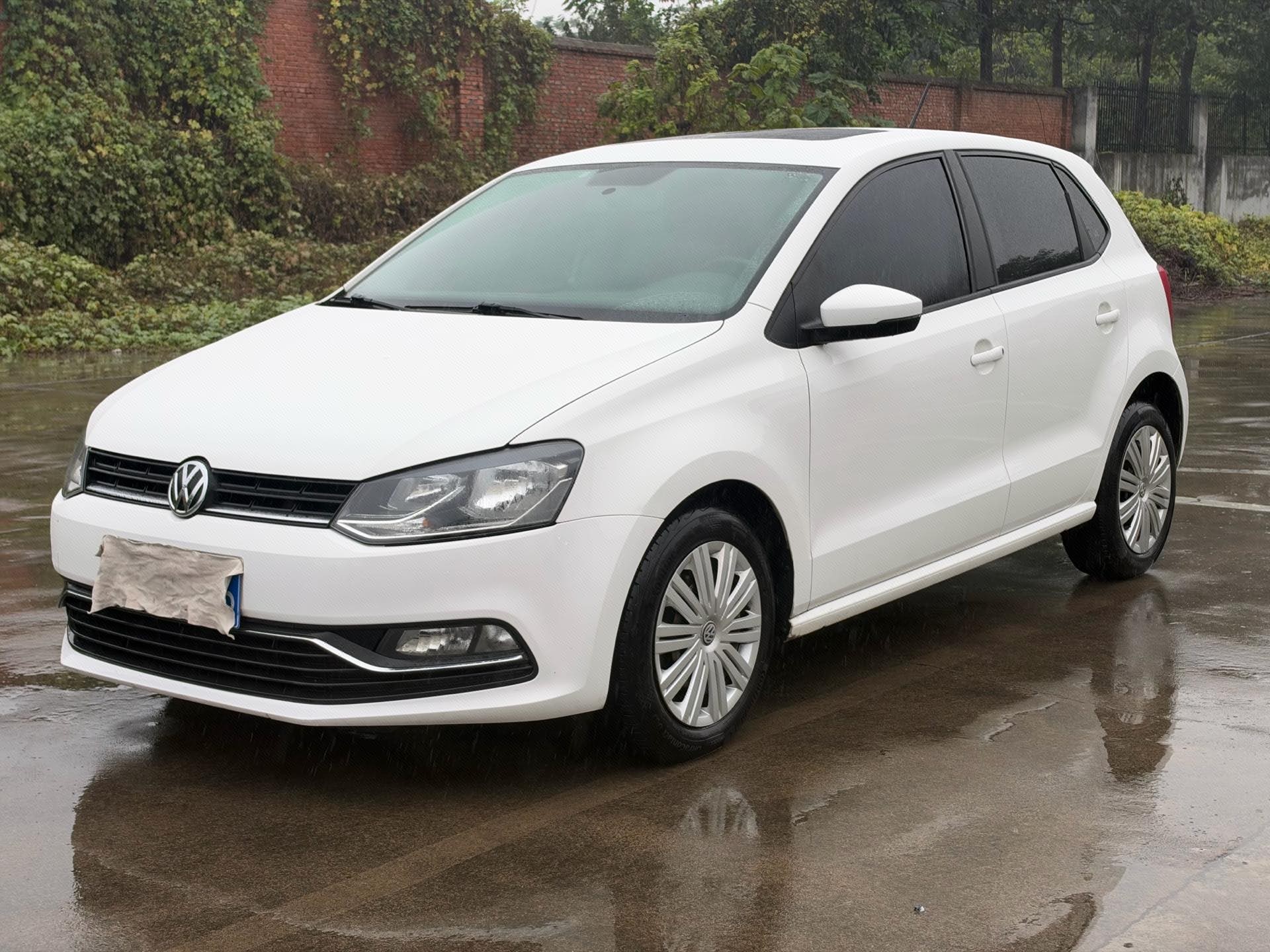 Volkswagen Polo 2018 Volkswagen Polo 2018 car image