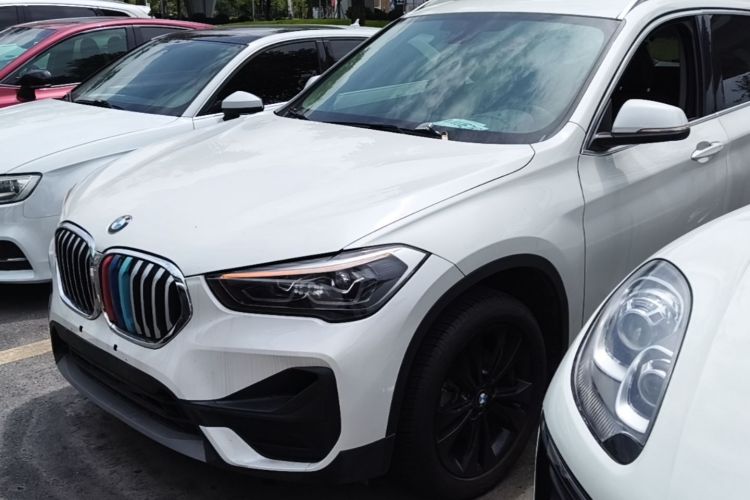 BMW X1 2019 car image #2