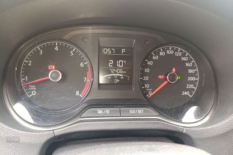 Volkswagen Polo 2017 car image #14