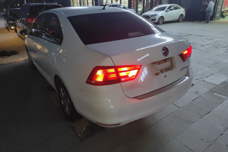 Volkswagen Santana 2016 صورة سيارة #5