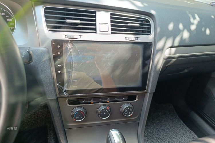 Volkswagen Golf 2015 car image #15
