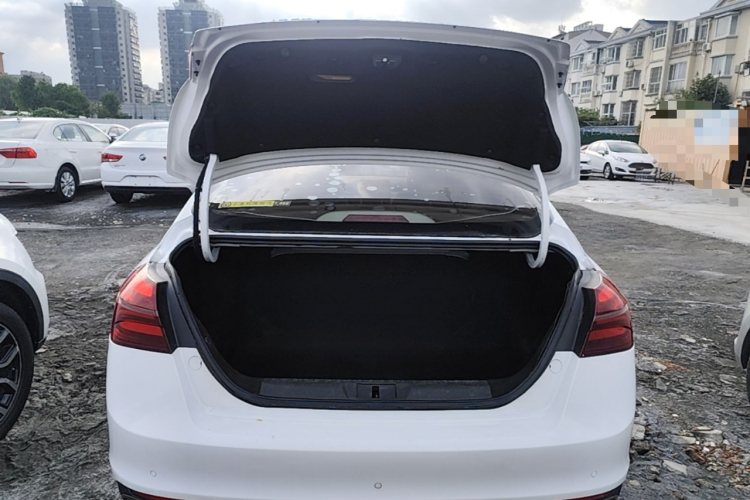 GEELY Emgrand 2018 #21 GEELY Emgrand 2018 car image #21