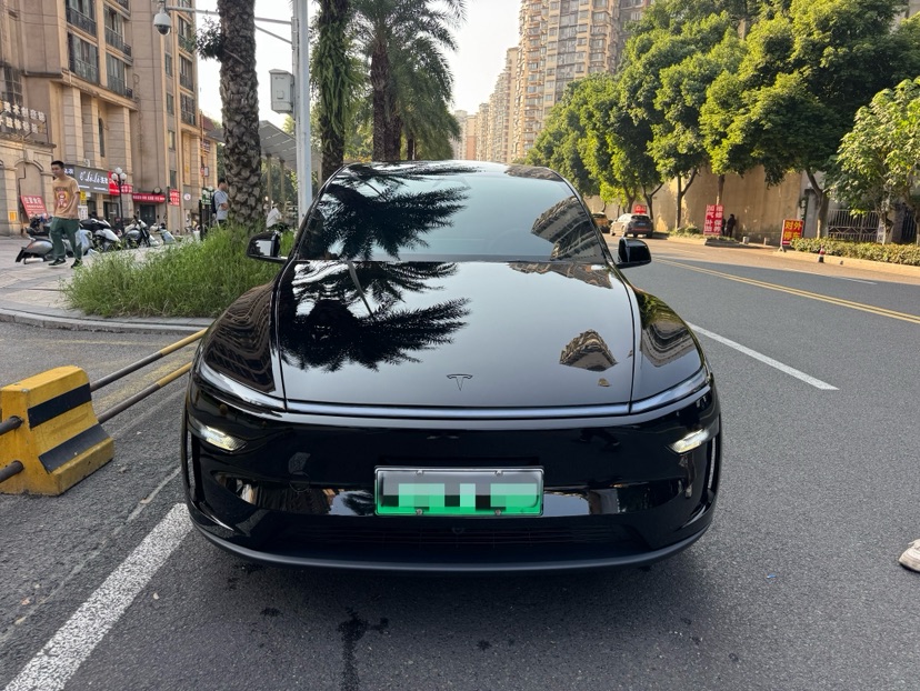 Tesla Model Y 2026 car image 