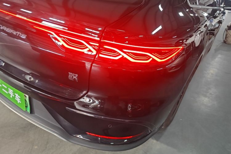 BYD Han 2024 car image #8
