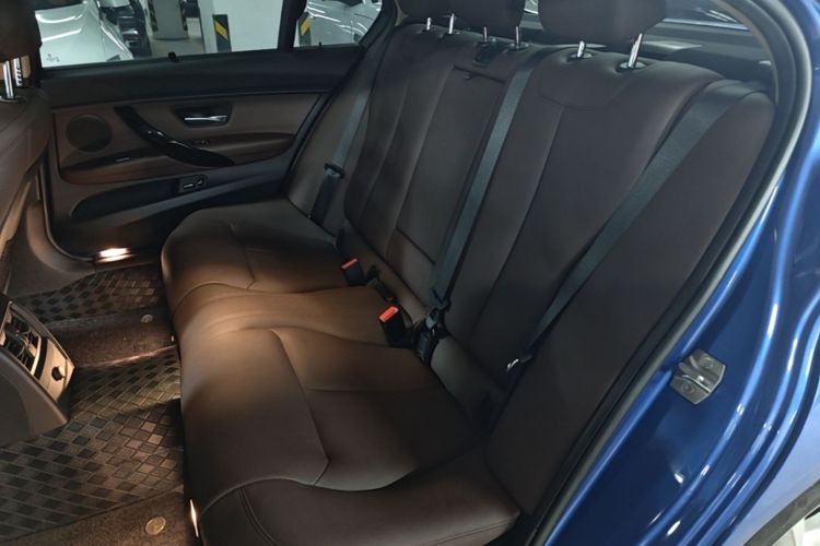 BMW 3 Series 2018 #17 BMW 3 Series 2018 car image #17