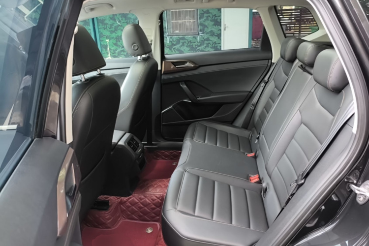 Volkswagen Tharu 2023 car image #17