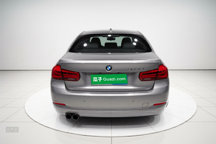 BMW 3 Series 2019 #6 BMW 3 Series 2019 car image #6