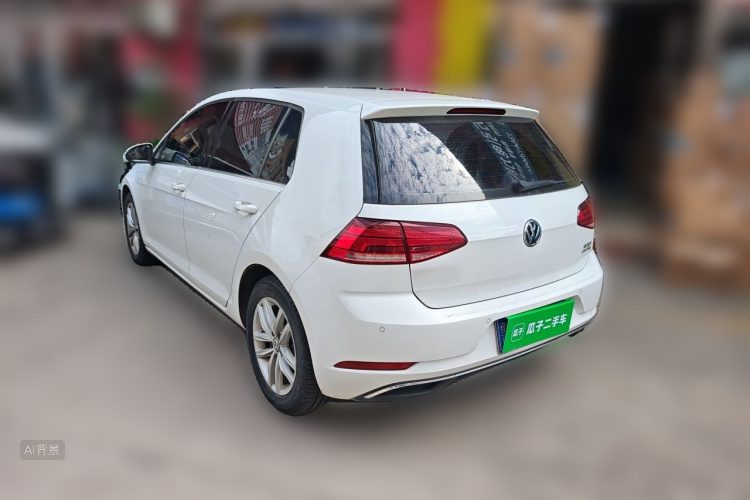 Volkswagen Golf 2018 car image #5