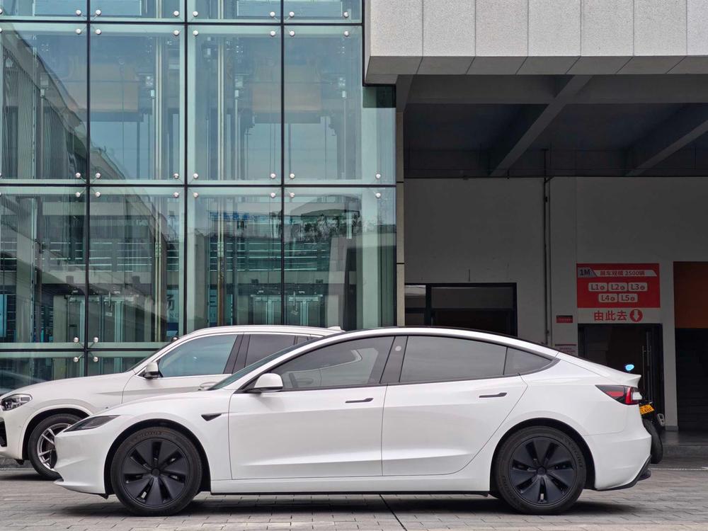 Tesla Model 3 2024 #4 Tesla Model 3 2024 car image #4